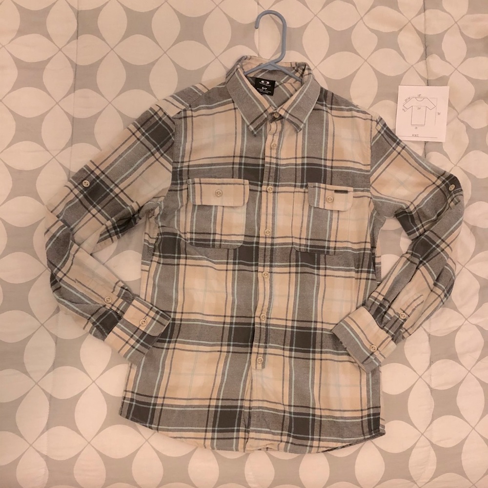 Oakley flannel long sleeve button down shirt.